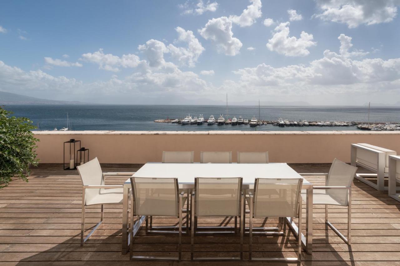 Caracciolo 13 Rooftop & Suites Νάπολη Εξωτερικό φωτογραφία